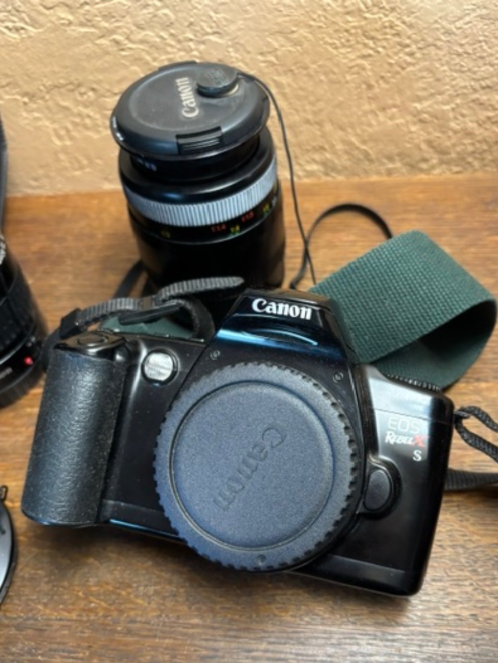 Canon EOS Rebel Xs Camera-See description to see everything that comes with this